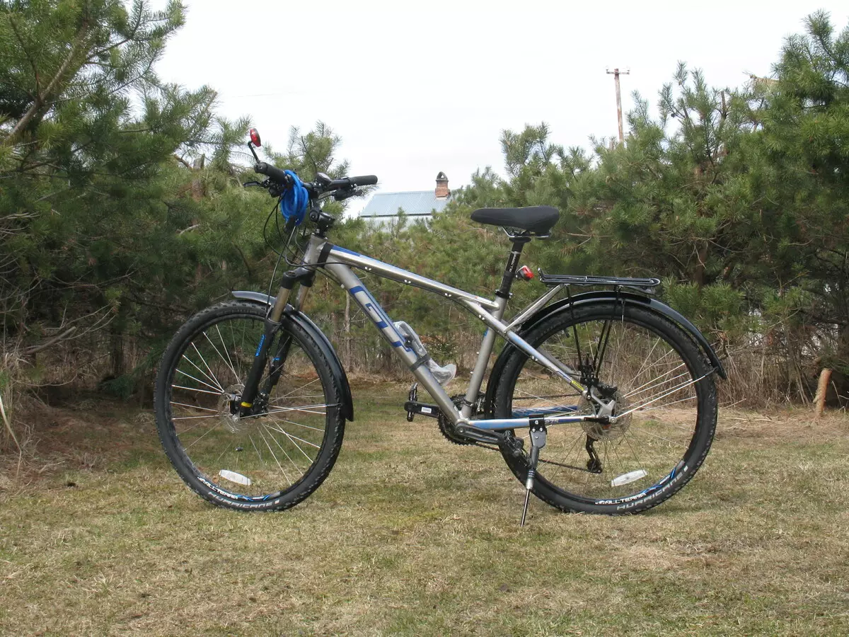 Bisiklet için kanatlar (72 fotoğraf): Karayolu ve diğer bisikletler için arka ve ön bisiklet kanatlarını seçin 8469_39