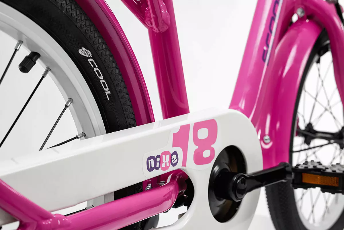 18 inches cykel: Vælg en let cykel med hjul med en diameter på 18 inches. Hvilken alder passer? 8470_12