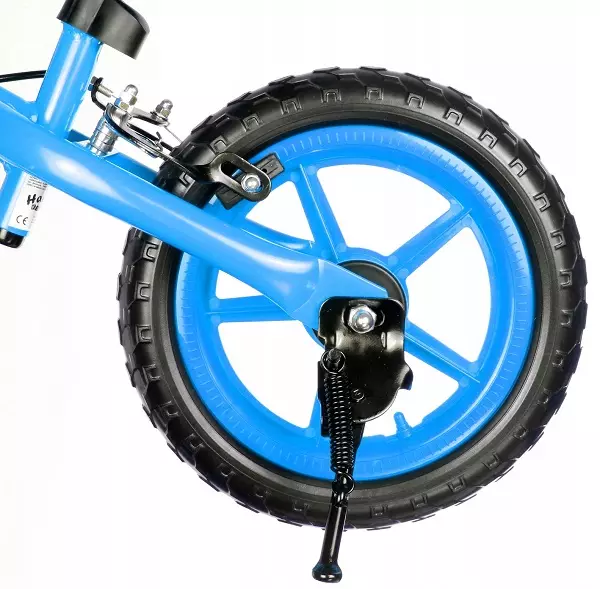 Bicicletas para niños de 3 años: ¡Calificación de los mejores modelos para un niño y niñas? Revisión de triciclos de luz y bicicletas de dos ruedas para un niño 8486_16