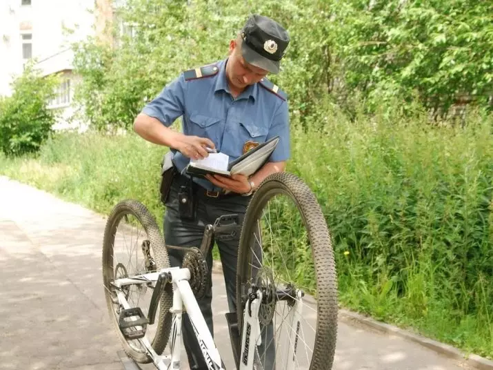 Ukradnutý bicykel (18 fotiek): Čo robiť po krádeži bicykla z vchodu? Ako nájsť hodiť na bicykli po únosoch z parkoviska? 8504_4
