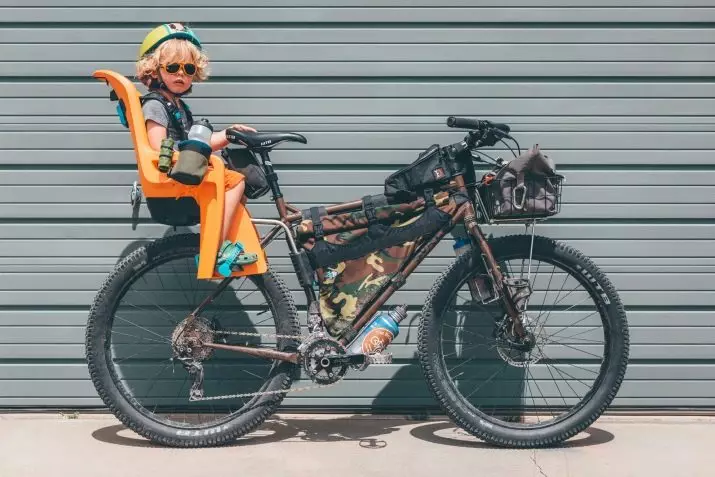 Touring Bike (42 photos): Avis sur les modèles de voyage de longue distance homme et féminin touristique. Comment choisir un bon vélo de tournée? 8518_42