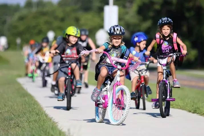 Xe đạp cho một đứa trẻ 8 tuổi: làm thế nào để lựa chọn chiếc xe tốt nhất của trẻ em cho một cậu học trò? Làm thế nào để lựa chọn kích thước của bánh xe? 8554_7