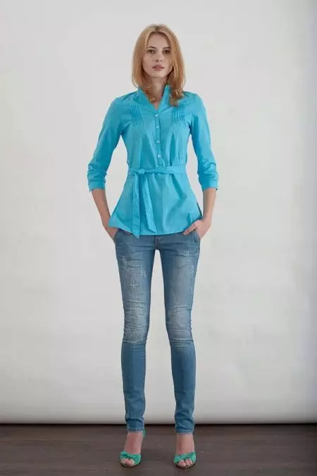 Blå Bluse (52 Bilder): Hva å bære kvinners bluser blå 855_34