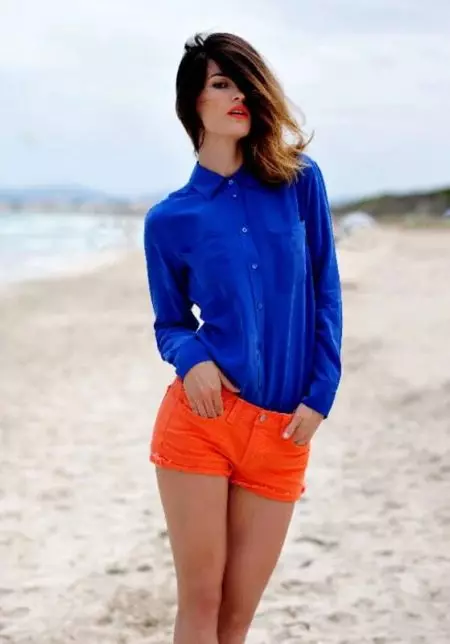 Blå Bluse (52 Bilder): Hva å bære kvinners bluser blå 855_35