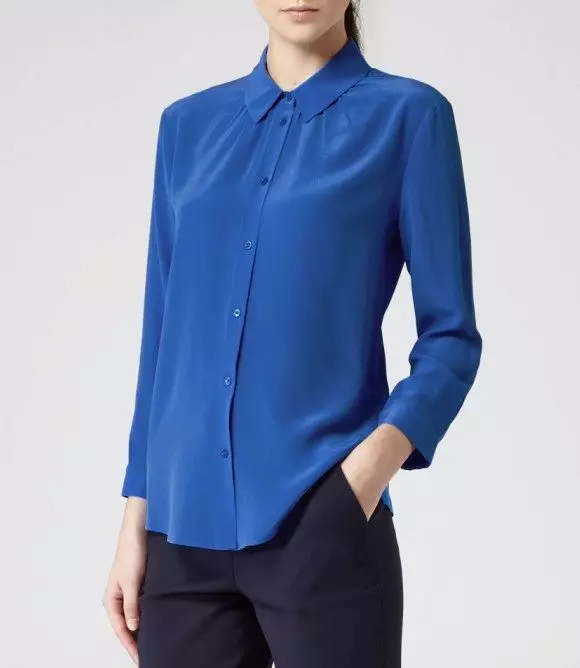 Blue Blusa (52 foto): cosa indossare le camicette da donna blu 855_6