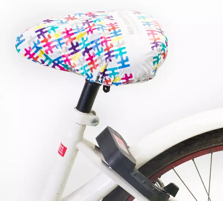 Pokrovi sedeža za kolesa: Vrste obloge na sedlu kolesa. Izberite mehke gele, silikonske in druge ogrinjala 8567_17