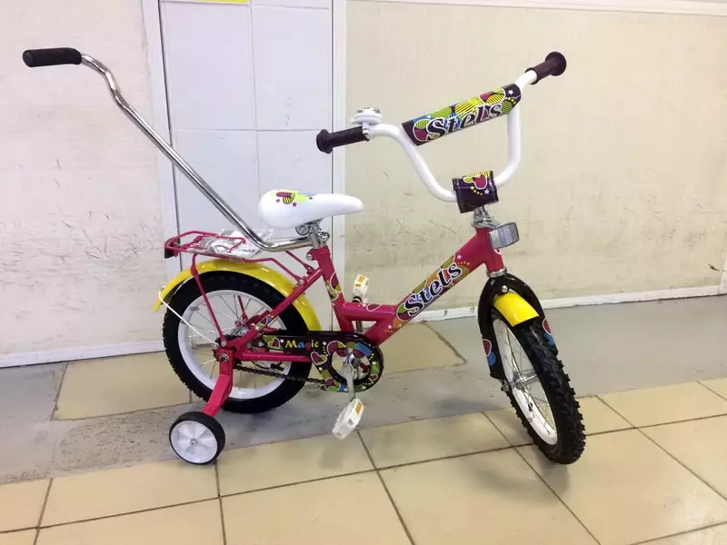 Biçikleta Baby Scels (35 foto): Rishikimi i modeleve me rrota 14, 16 dhe 18 inç, tiparet e pilotit, serisë së avionit dhe të tjerëve 8575_14