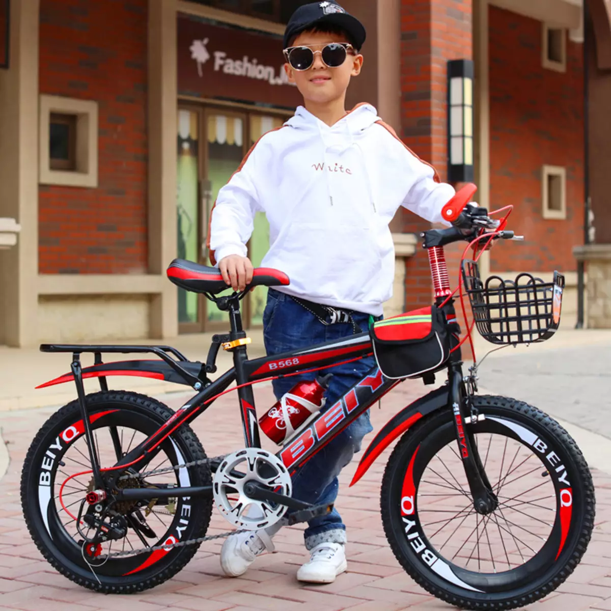 Bicyclettes pour adolescents: Comment choisir un garçon de vélo de 6-7 et 8-9, 10-13 et 14-15 ans? Vélos pliants 24 pouces et autres modèles 8582_13