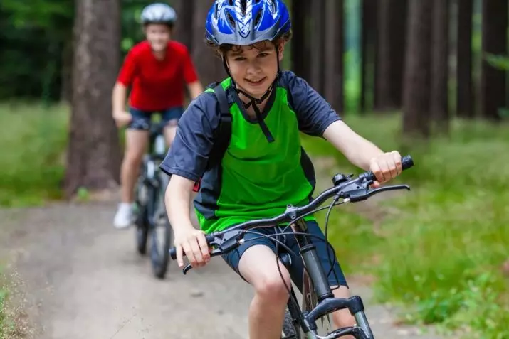 Velosipēdi pusaudžu zēniem: kā izvēlēties velosipēdu zēnu 6-7 un 8-9, 10-13 un 14-15 gadus vecs? Saliekamās velosipēdu 24 collas un citi modeļi 8582_3