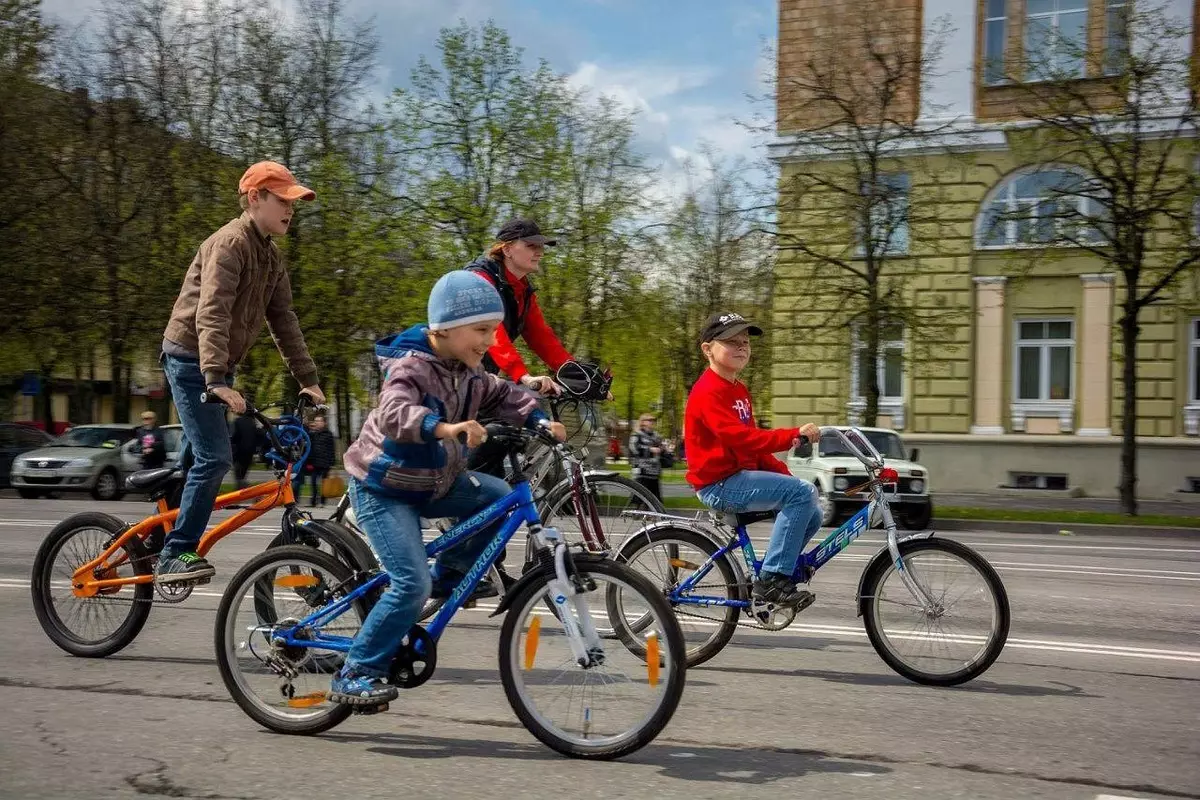 Children's bicycles for a child are 10 years old: how to choose a bike for a teenager boy and girls? How to choose the wheel diameter? Rating models 8589_3