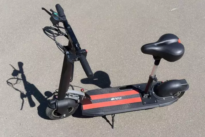 Scooters për një adoleshent (21 foto): Vlerësimi i Scooters të mirë me rrota të mëdha dhe të vogla për djemtë dhe vajzat 9-12 dhe 14 vjeç. Si të zgjidhni më cool? 8644_17