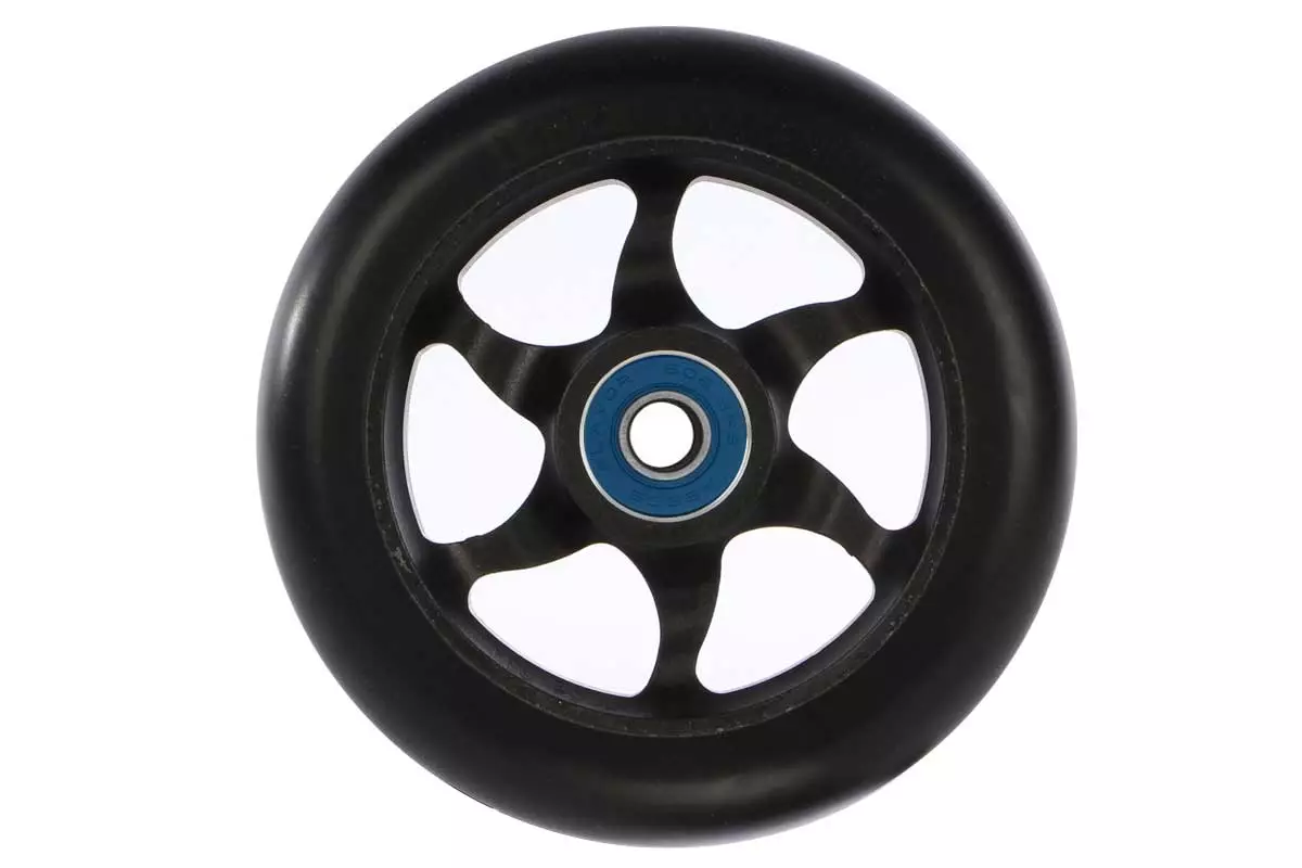 Räder für Roller: Modelle mit einem Durchmesser von 100, 110, 175, 200 mm und anderen. Gummi- und Pneumokappen. Was ist besser zu wählen? 8648_12