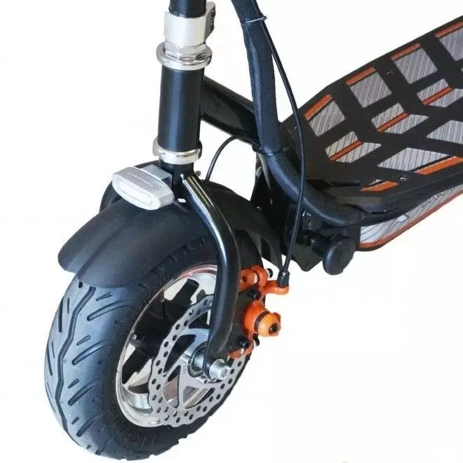 120-150 кг үшін скутерлер: ересек моторлар, үлкен доңғалақтары бар, үлкен дөңгелектері бар, ең көп жүктеме жасөспірімдерге арналған скутерлер 8652_16