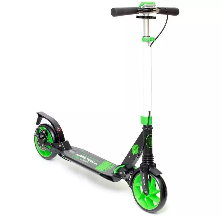 Triumf Scooters: Infanaj kaj plenkreskaj tri-radaj kaj du-radaj vestaĵoj kun grandaj kaj malgrandaj radoj. Kiel faldi ilin? 8679_10