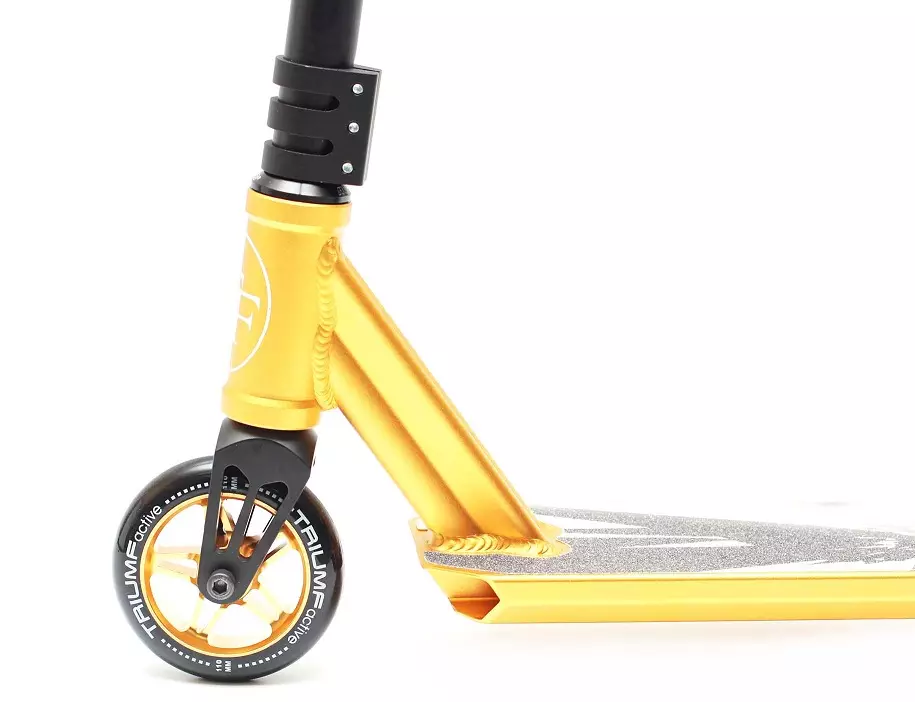 TRIUMF SCOOTERS: Barn- och vuxna trehjuliga och tvåhjuliga skotrar med stora och små hjul. Hur man viker dem? 8679_14