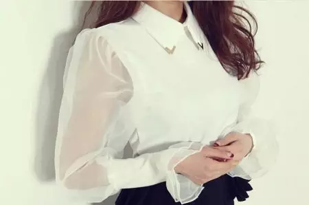 Модели блузе 2021 (170 фотографија): Модни трендови, са огрлицом, кратким рукавима 867_113