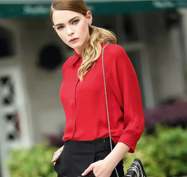 Modelos de blusa 2021 (170 fotos): tendências de moda, com coleiras, mangas curtas 867_78