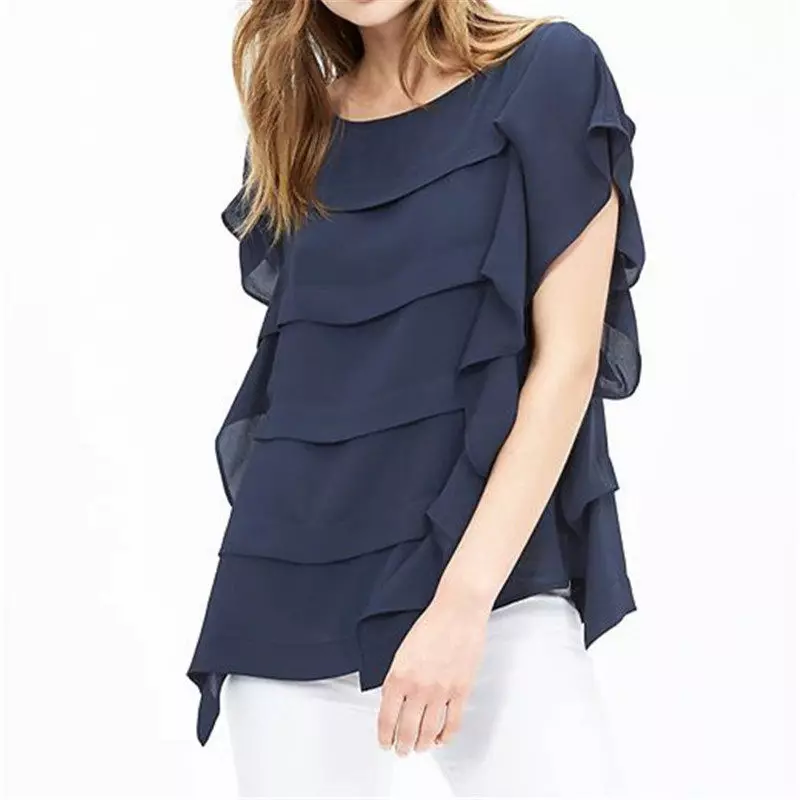 Блуза модели 2021 (170 фотографии): модни трендови, со јаки, кратки ракави 867_96