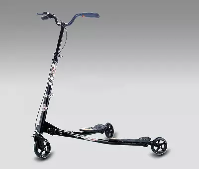Scooters inerciale: Përzgjedhja e një skuter rrëshqitës-bretkocë me dy platforma. Shqyrtimi i modelit të gërshërëve të verës 8702_13