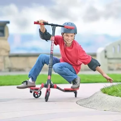 Traagheid bromponies: seleksie van 'n gly scooter-kikker met twee platforms. Somer skêr Model Review 8702_5