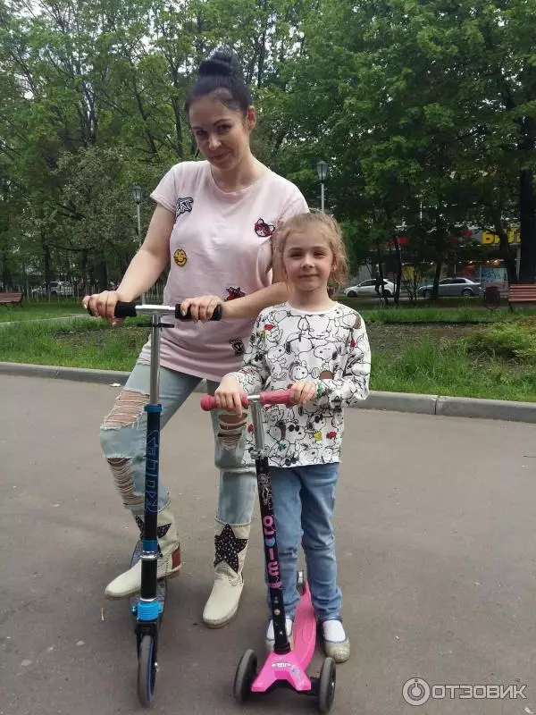 Roces Scooters: Como dobrar uma scooter infantil? Revisão de modelos adultos de duas rodas 8717_31