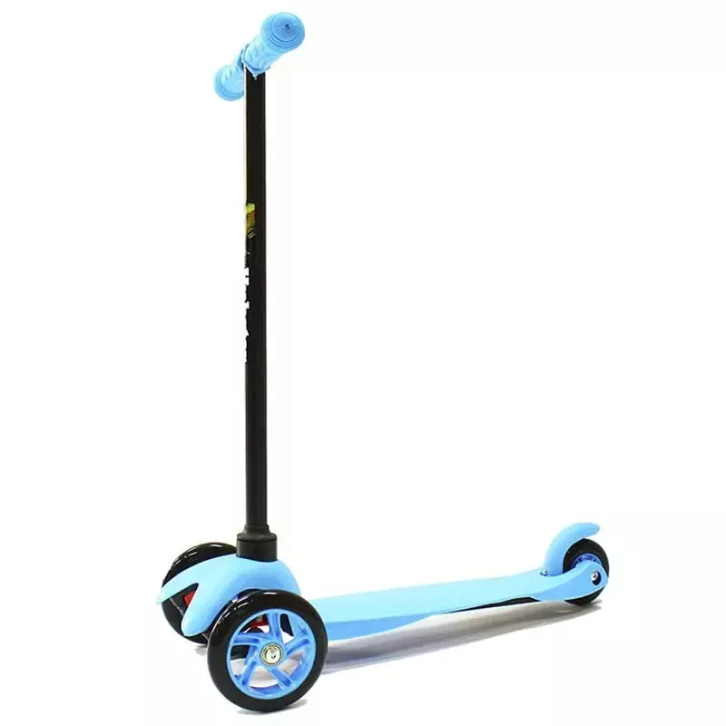 बच्चों के स्कूटर (55 फोटो): बच्चों के लिए स्कूटर कैसे चुनें? एक बच्चे को सवारी करने के लिए कैसे सिखाओ? माता-पिता के लिए बड़े पहियों और कलम के साथ सबसे अच्छे मॉडल की रेटिंग। आप कितने साल की सवारी कर सकते हैं? 8730_14