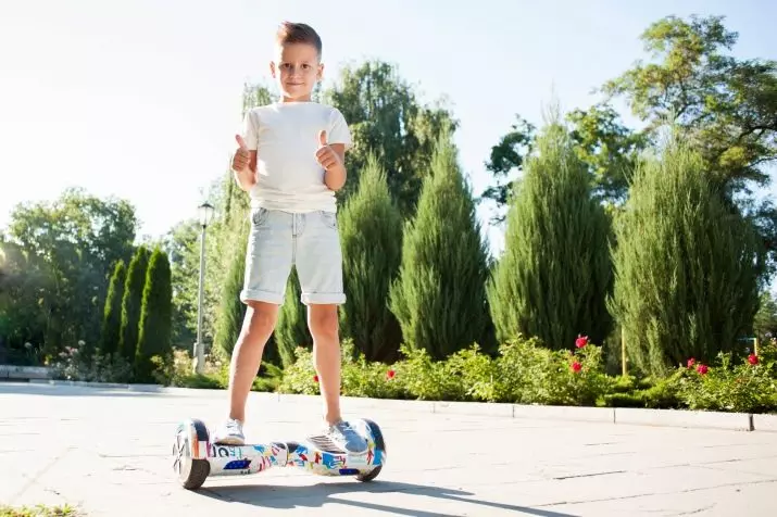Detské gyroskuThers (35 fotiek): Ako si vybrať malý gyroscur pre deti 9-12 rokov a ďalšieho veku? Koľko rokov môžete jazdiť? 8754_24