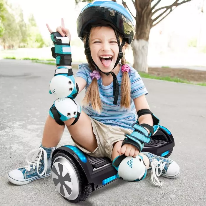 Detské gyroskuThers (35 fotiek): Ako si vybrať malý gyroscur pre deti 9-12 rokov a ďalšieho veku? Koľko rokov môžete jazdiť? 8754_29