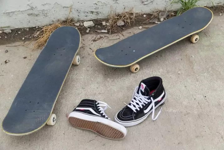 Kako se naučiti voziti skateboard? Kako zavirati in se obrnete na skateboard? Pravila za otroka. Učenje skoka 8767_20