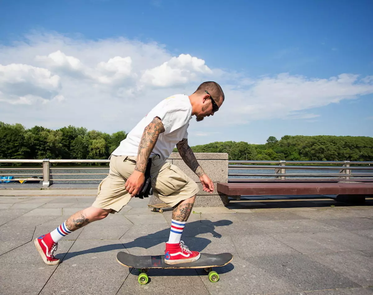Sådan lærer du at ride et skateboard? Hvordan man bremser og tænder et skateboard? Regler for et barn. Lære at hoppe 8767_30