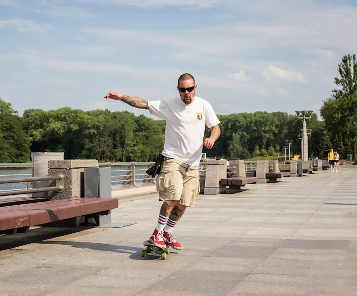 Sådan lærer du at ride et skateboard? Hvordan man bremser og tænder et skateboard? Regler for et barn. Lære at hoppe 8767_31