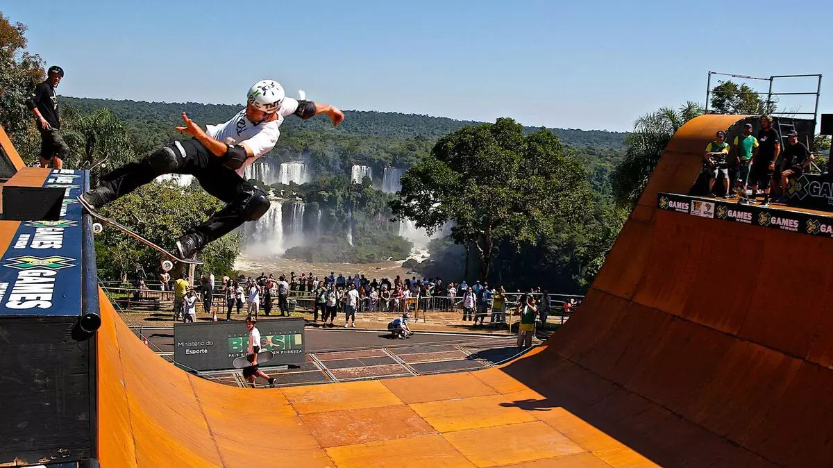 Skate Tricky: Meriv çawa skateboardek profesyonel hilbijêrin û çiqas giraniya wê ye? Modelên çêtirîn dengdan 8771_8