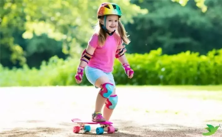 Mini skaatsplank: die beste klein modelle vir kinders en volwassenes. Hoe om 'n mini-skate ry? 8775_23