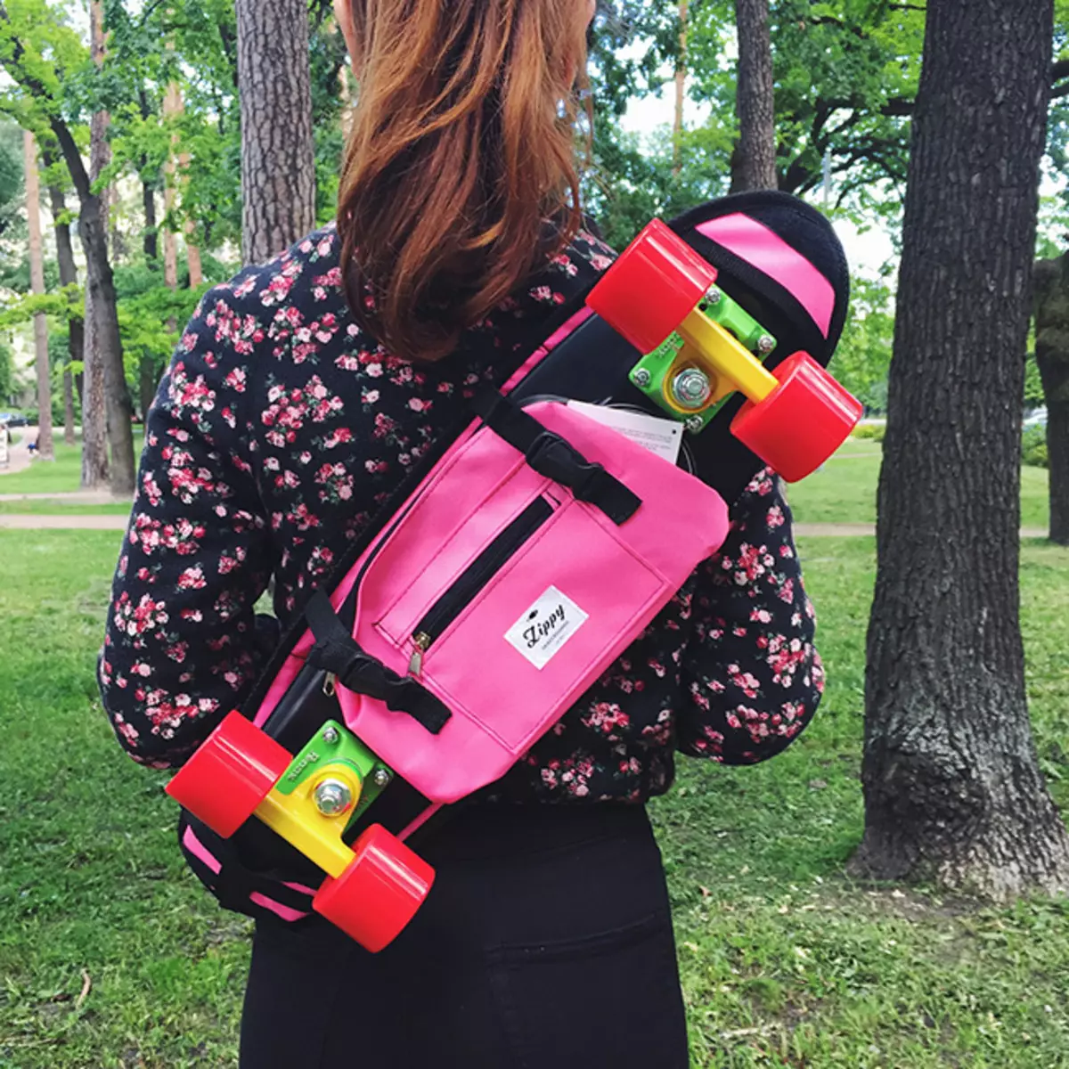 Skateboard ryggsäck: Hur man väljer ett lock eller bärväska med en form för en skateboard? 8782_12