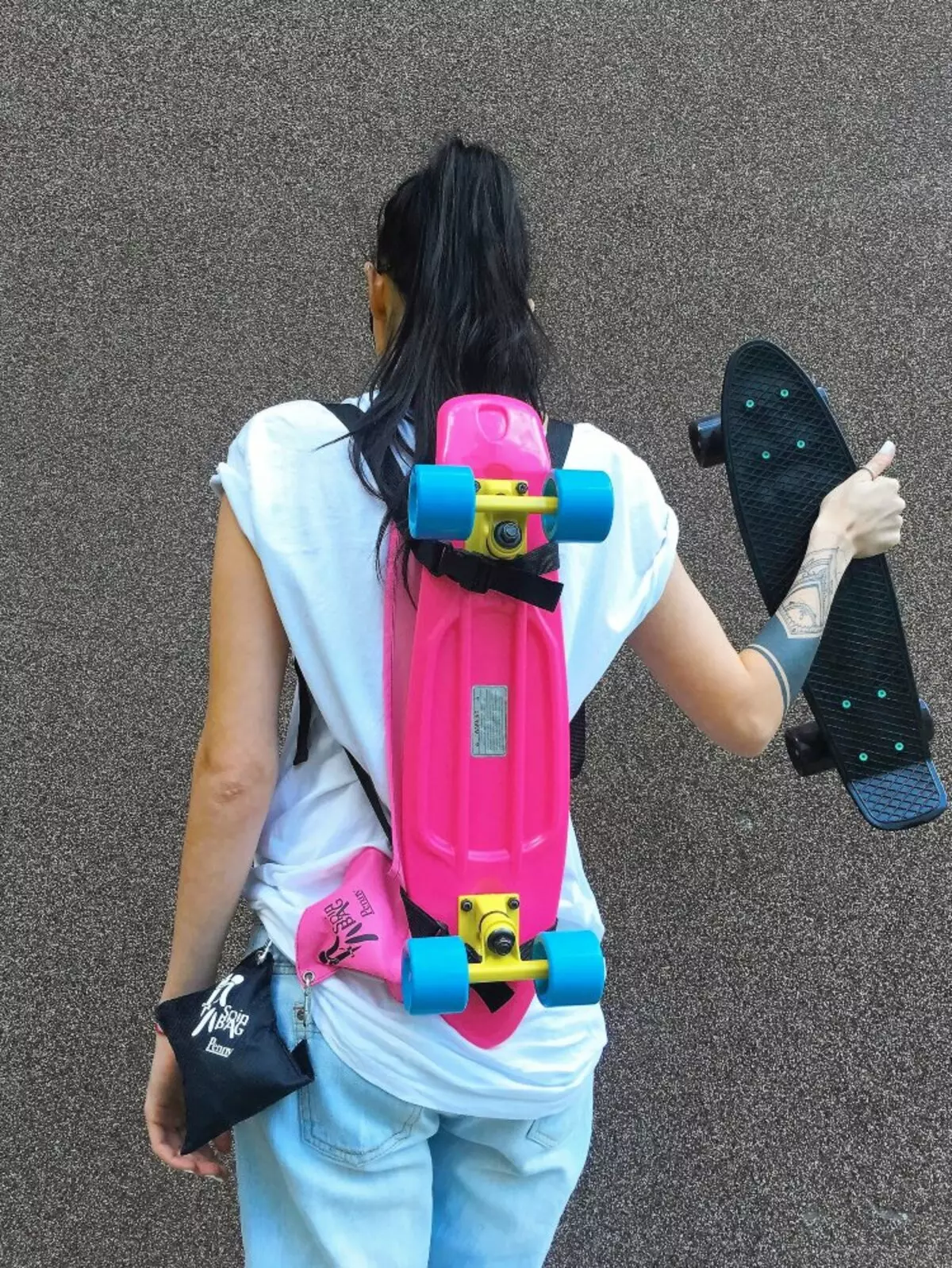 Skateboard Backpack: Jinsi ya kuchagua kifuniko au kubeba mfuko na mold kwa skateboard? 8782_9