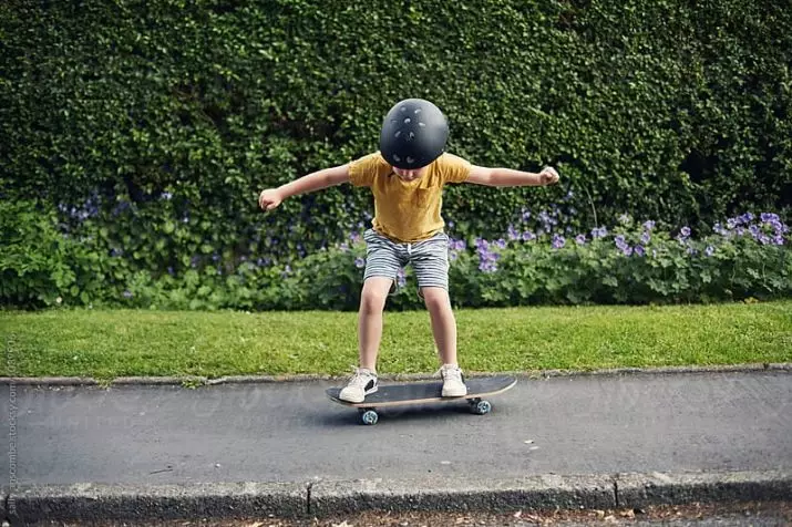 Skateboard Սկսնակների համար. Երեխաների եւ մեծահասակների համար չմուշկների տեսակներ: Ինչպես ընտրել լավագույն տարբերակը նորեկների աճի եւ քաշի համար: 8787_36