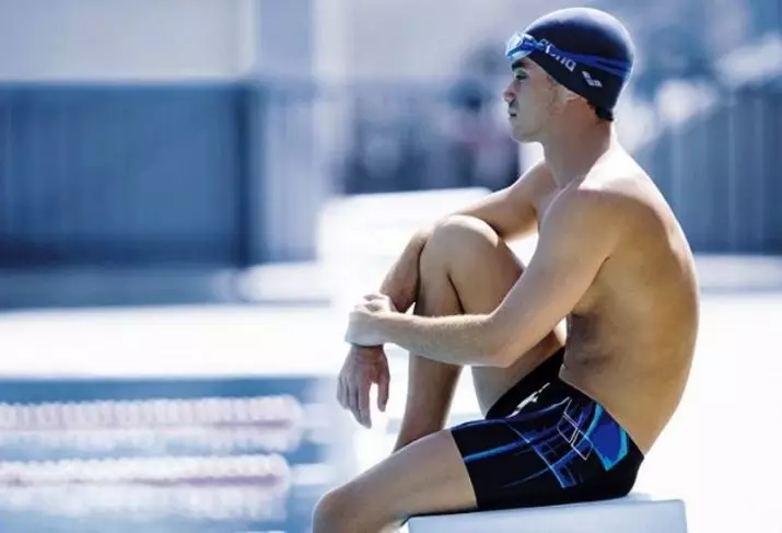 Oblečení pro plavání v bazénu: Vyberte si silikonové ponožky, župan a další sportovní oblečení. Jak se starat? 8805_2