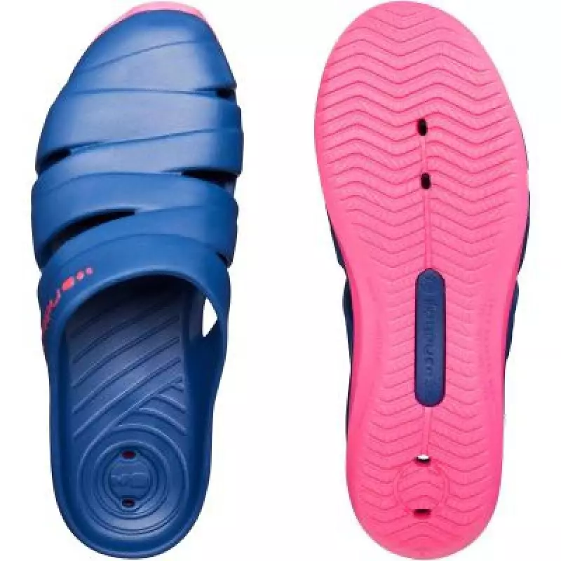 Базни чевли: шлаканици, патики и други. Како да изберете женски и машки не-лизга гумени чевли за пливање? 8811_9