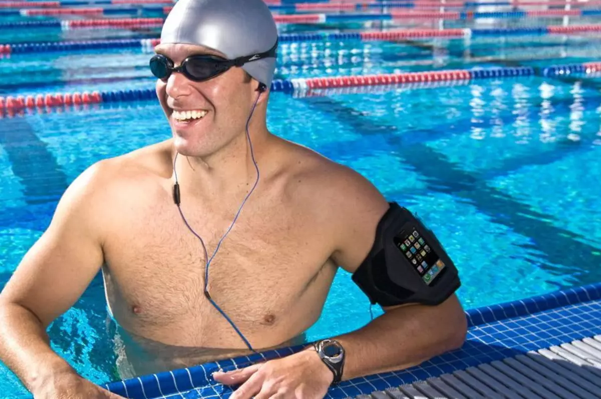 Auriculars per a la piscina: Alguns models sense fils i per cable per a la natació amb un reproductor i Bluetooth. Sony, JBL i altres marques 8815_3