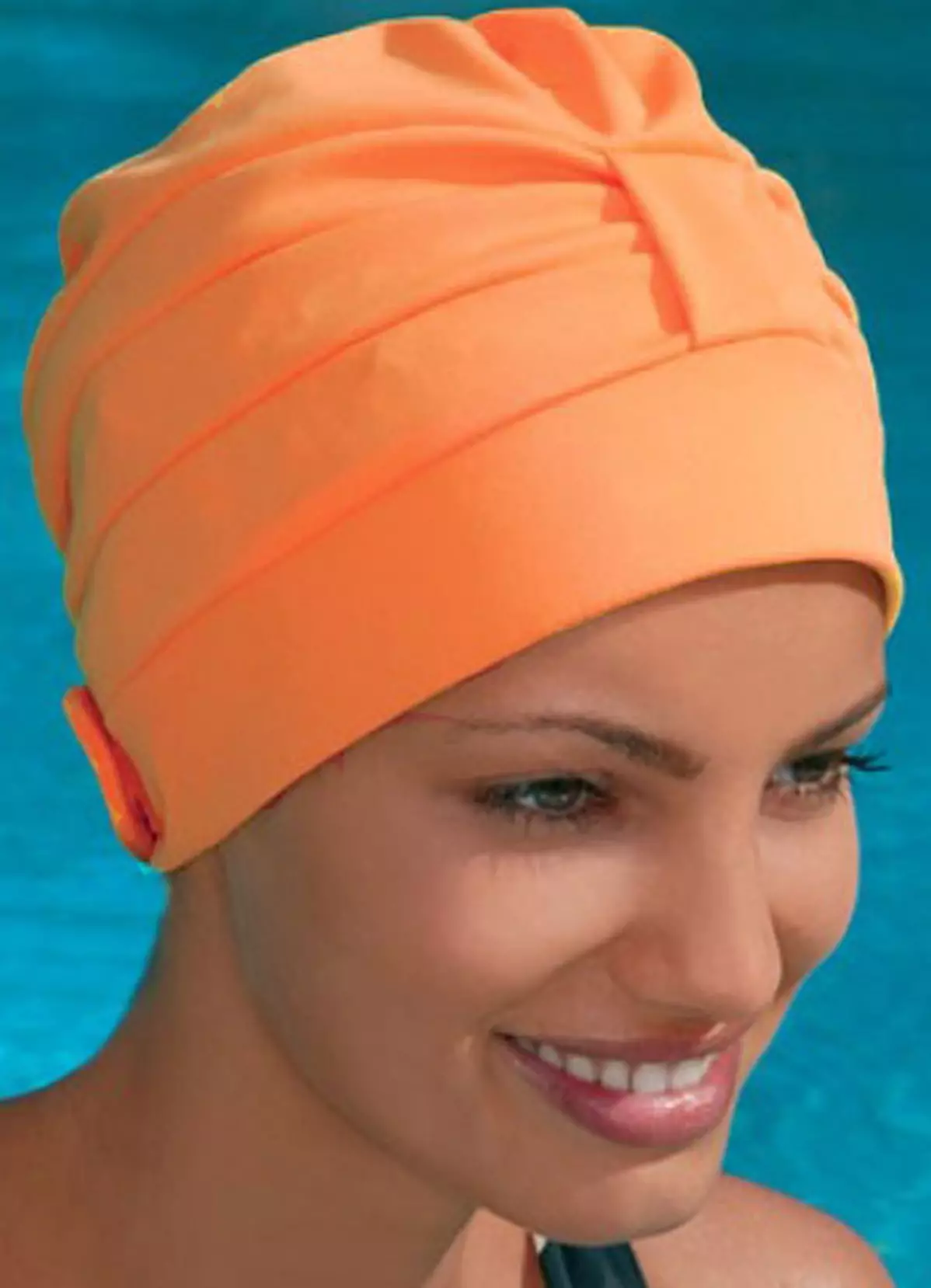 Cap untuk kolam renang (41 foto): Bagaimana untuk memilih topi untuk berenang yang tidak lulus air? Dengan bunga dan telinga, besar dan rajutan dan spesies lain 8816_18