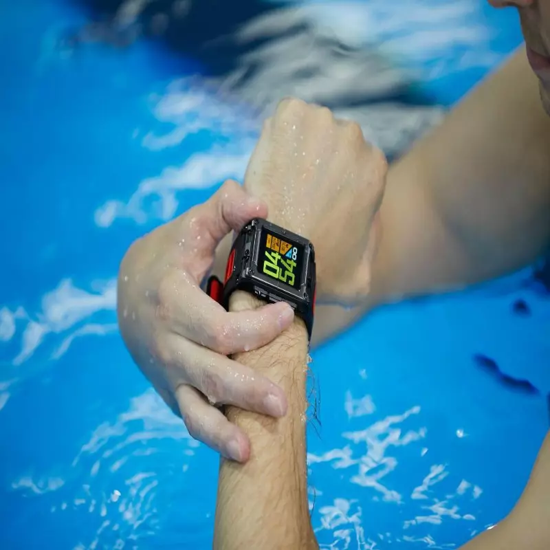 Zegarki basenowe: Koło zliczanie i modele inteligentne przeglądanie treningów, najlepszego termometru termometru 