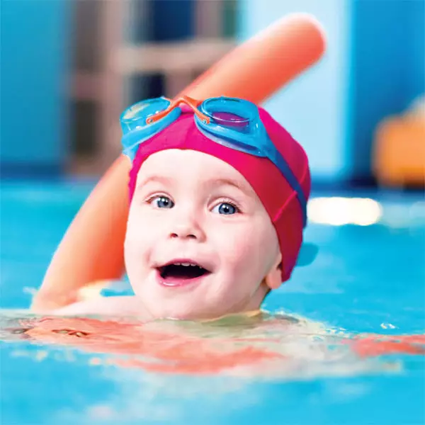 儿童帽子为游泳池：如何选择婴儿组织和硅胶帆船帽？ 1年的儿童尺寸 8823_4