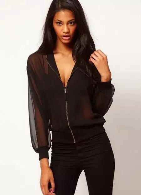 Black Blouse (52 wêne): toi bikî bloka reş 882_50