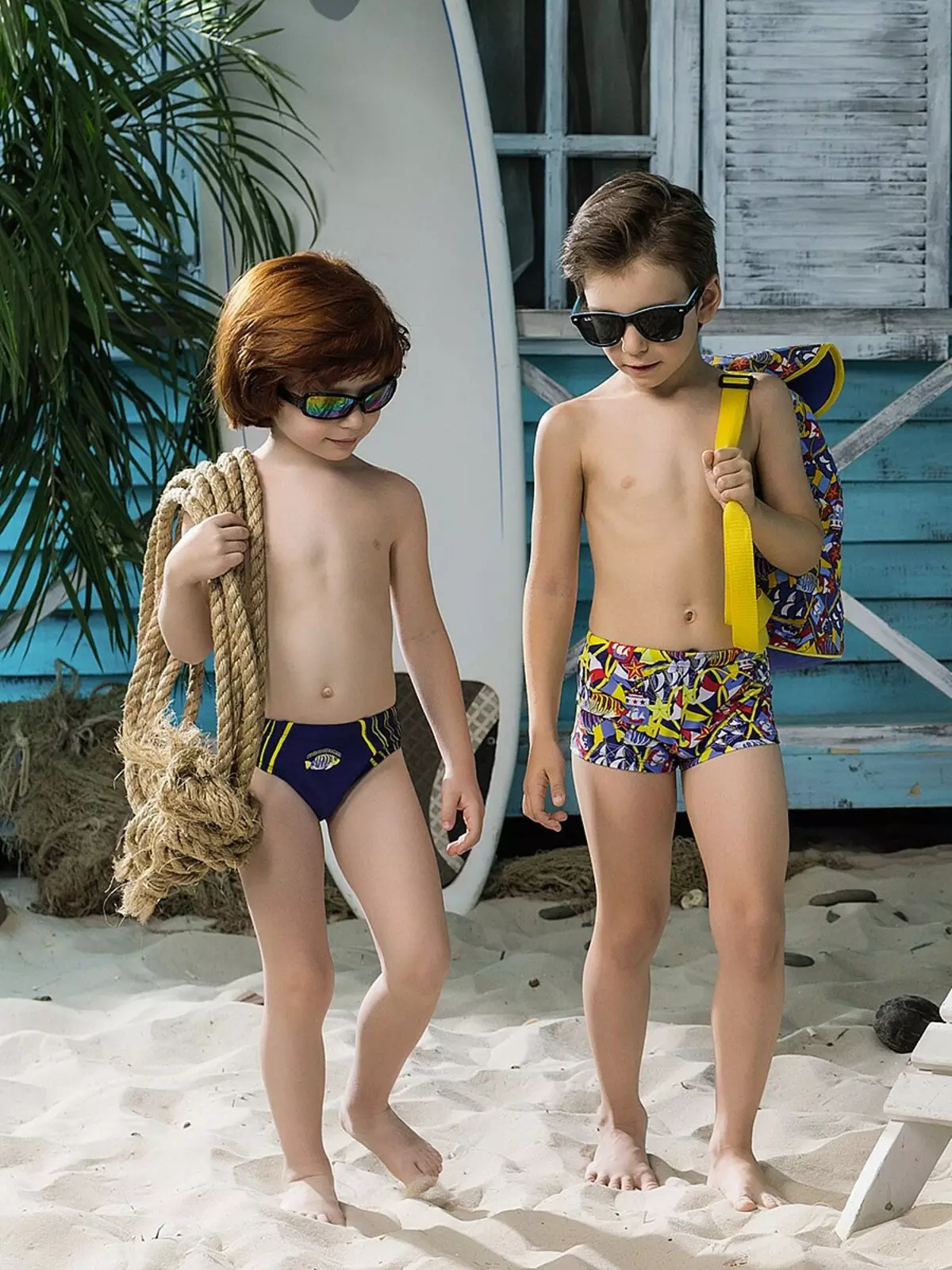 Мальчики 10 лет на пляже