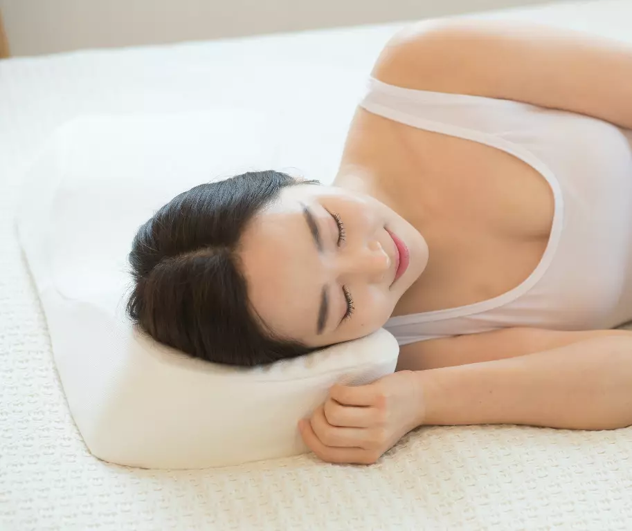 Hodnocení polštáře pro spánek: Co lepší podle recenzí? Top výrobců. Jak si vybrat nejpohodlnější polštář? 8844_18