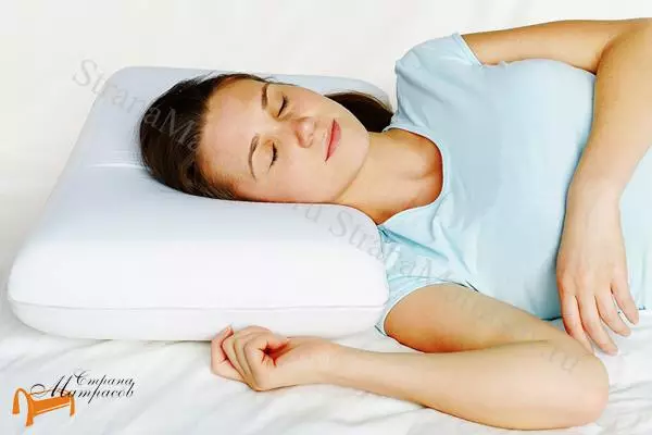 Βαθμολογήστε μαξιλάρια για ύπνο: Τι καλύτερα σύμφωνα με τις κριτικές; Κορυφαίοι κατασκευαστές. Πώς να επιλέξετε το πιο άνετο μαξιλάρι; 8844_31
