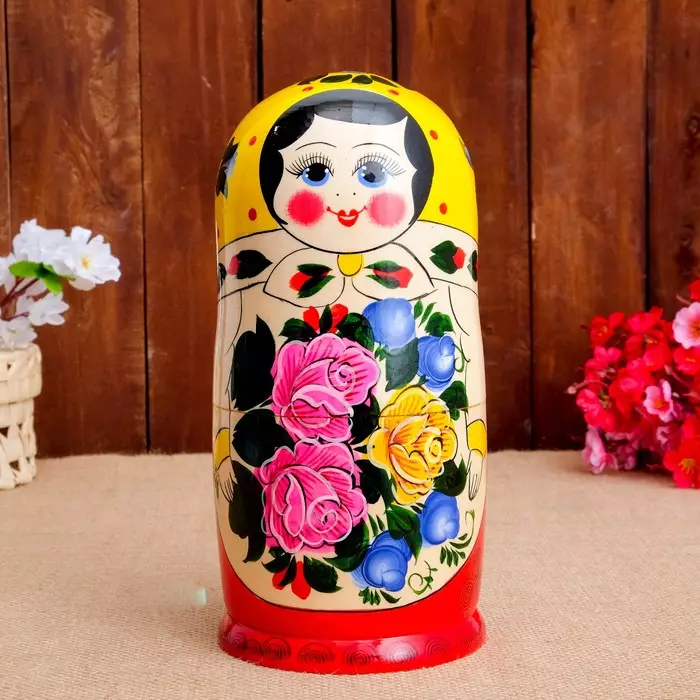 Semenov Matryoshka (24 Ritratti): Elementi tal-pittura u l-istorja tal-emerġenza, karatteristiċi tal-fabbrika tal-ġugarelli 8872_8