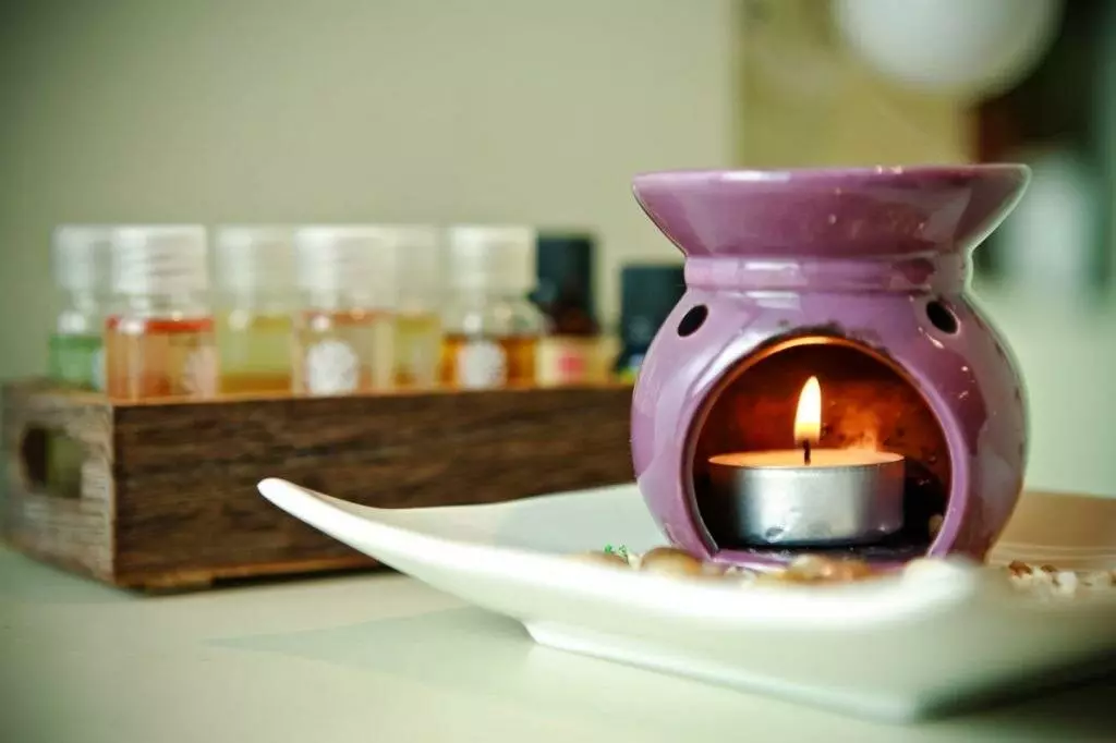 Sabores para velas: aceites aromáticos naturales y otros tipos. ¿Qué mejor usar para la fabricación de aromas? 8886_7