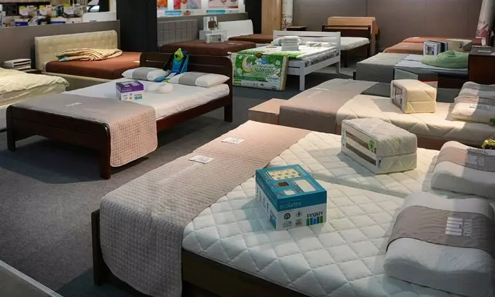 Vegas Mattresses: Belarusian orthopedic baby mattresses at adult line of firms, ang kanilang laki. Mga Review ng Customer 8889_2