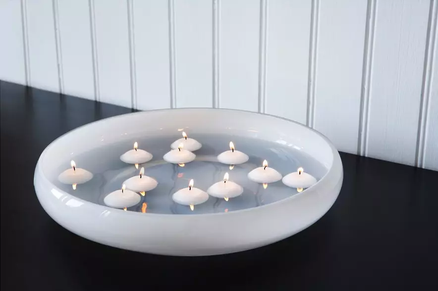 IKEA stearinlys: aromatisk i et glas og LED stearinlys på batterier, te stearinlys sæt, røde aromatiserede stearinlys og andre muligheder 8897_17